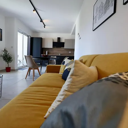 St Paul's Distant Seaviews *