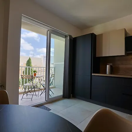 Appartement St Paul's Distant Seaviews *