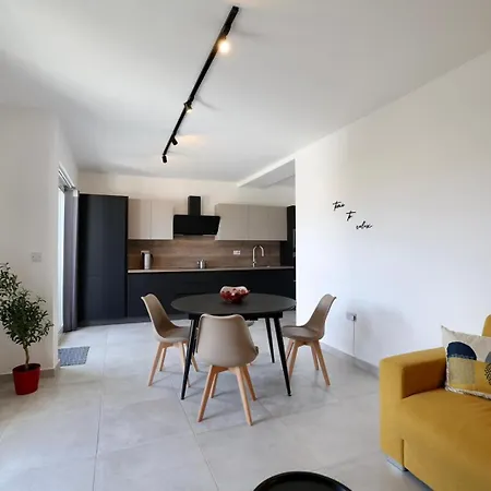 The Seaside Escape Apartament *