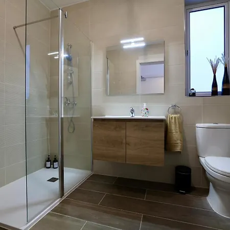 St Paul's Distant Seaviews Apartmán