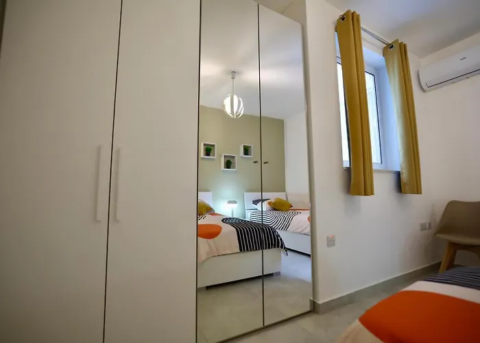 St Paul's Distant Seaviews Appartamento