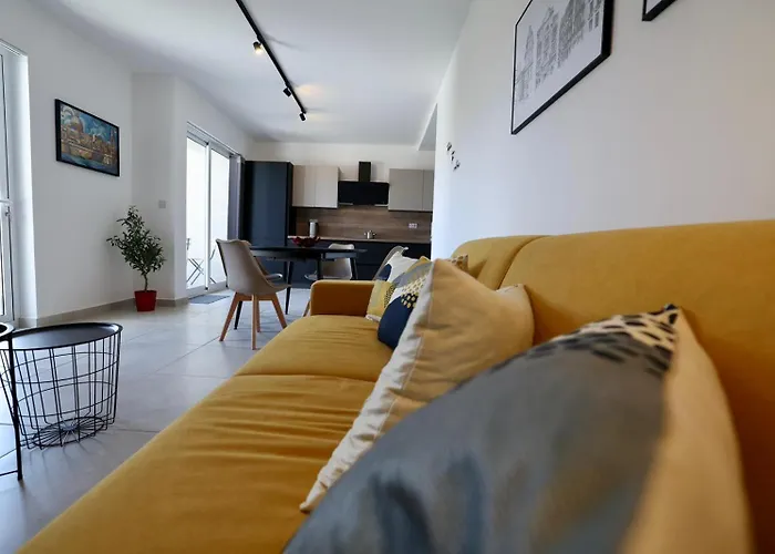 St Paul's Distant Seaviews *