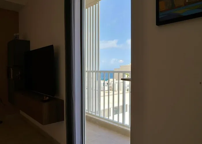 St Paul's Distant Seaviews *