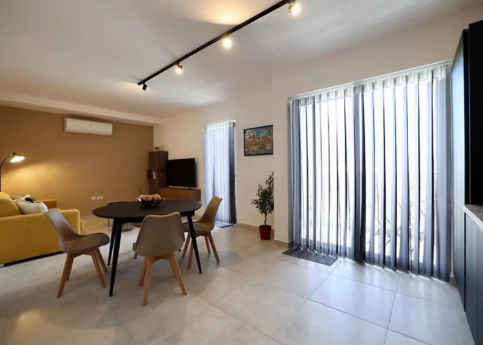 St Paul's Distant Seaviews Lejlighed