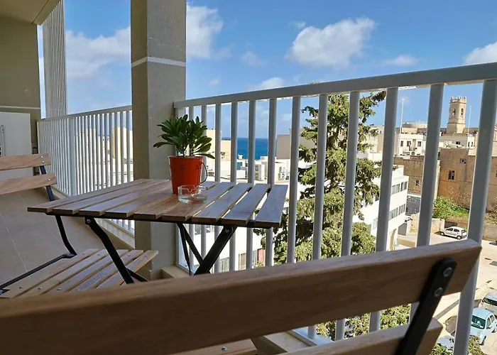 St Paul's Distant Seaviews