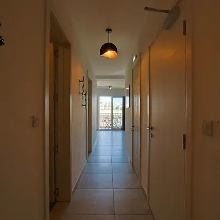 St Paul's Distant Seaviews Apartment St. Paul's Bay